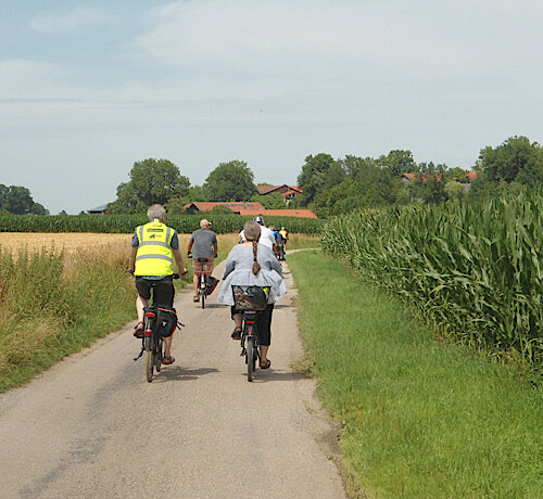 „Im Team Energiewende und Klimaschutz gemeinsam denken“ – Radtour zu PV-Anlagen in Puchheim, Germering und Gilching am 4. Juni