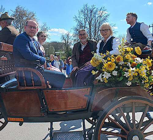 Puchheimer Volksfest AUFTAKT 2025 – Feiern über Grenzen hinweg mit den Gästen aus der ungarischen Partnerstadt